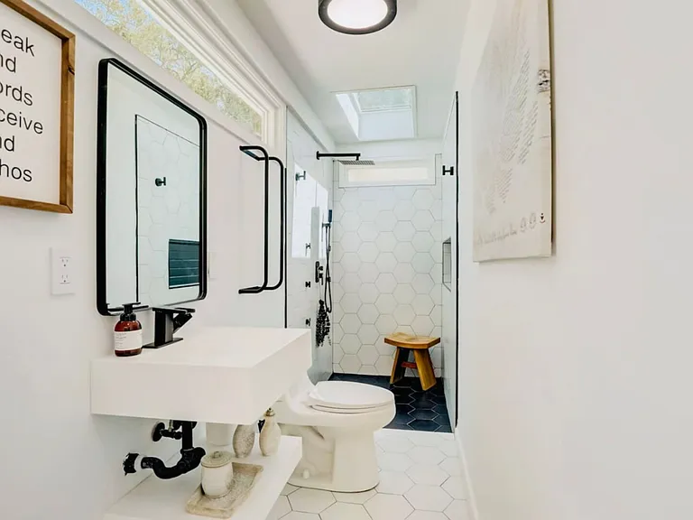 Commonwealth Dr — Photo 16