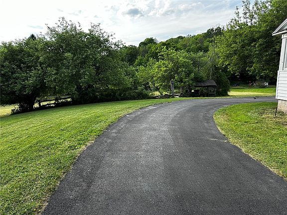 5th image of 33 Mount Pleasant Rd