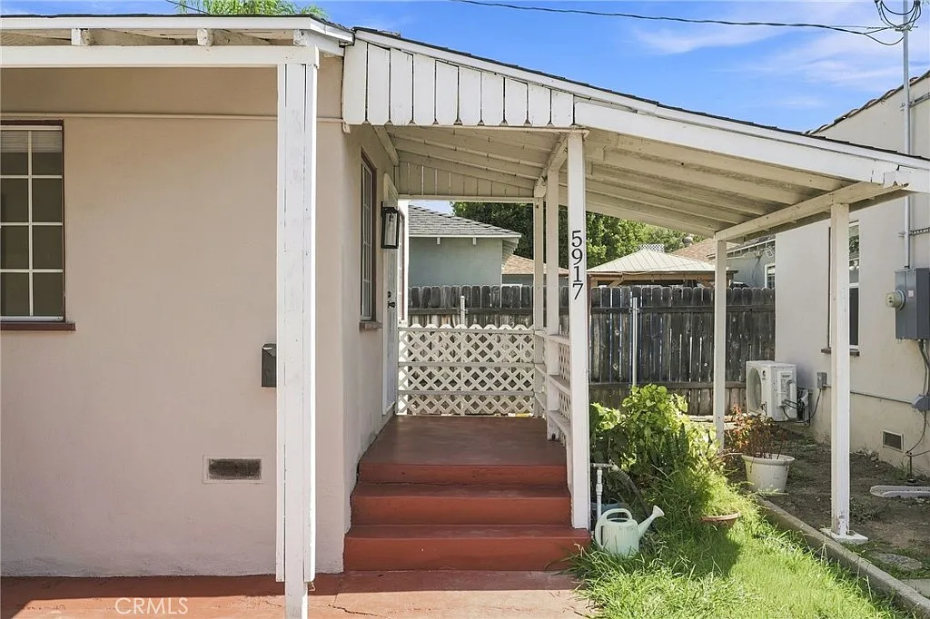 1 bed, 800 sqft, $2,200 — Photo 2