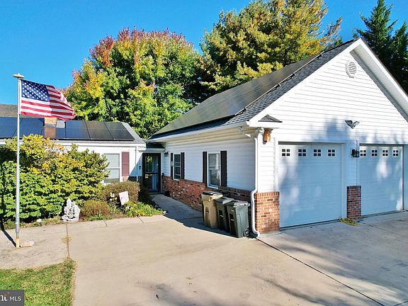 5th image of 8289 Back Rd