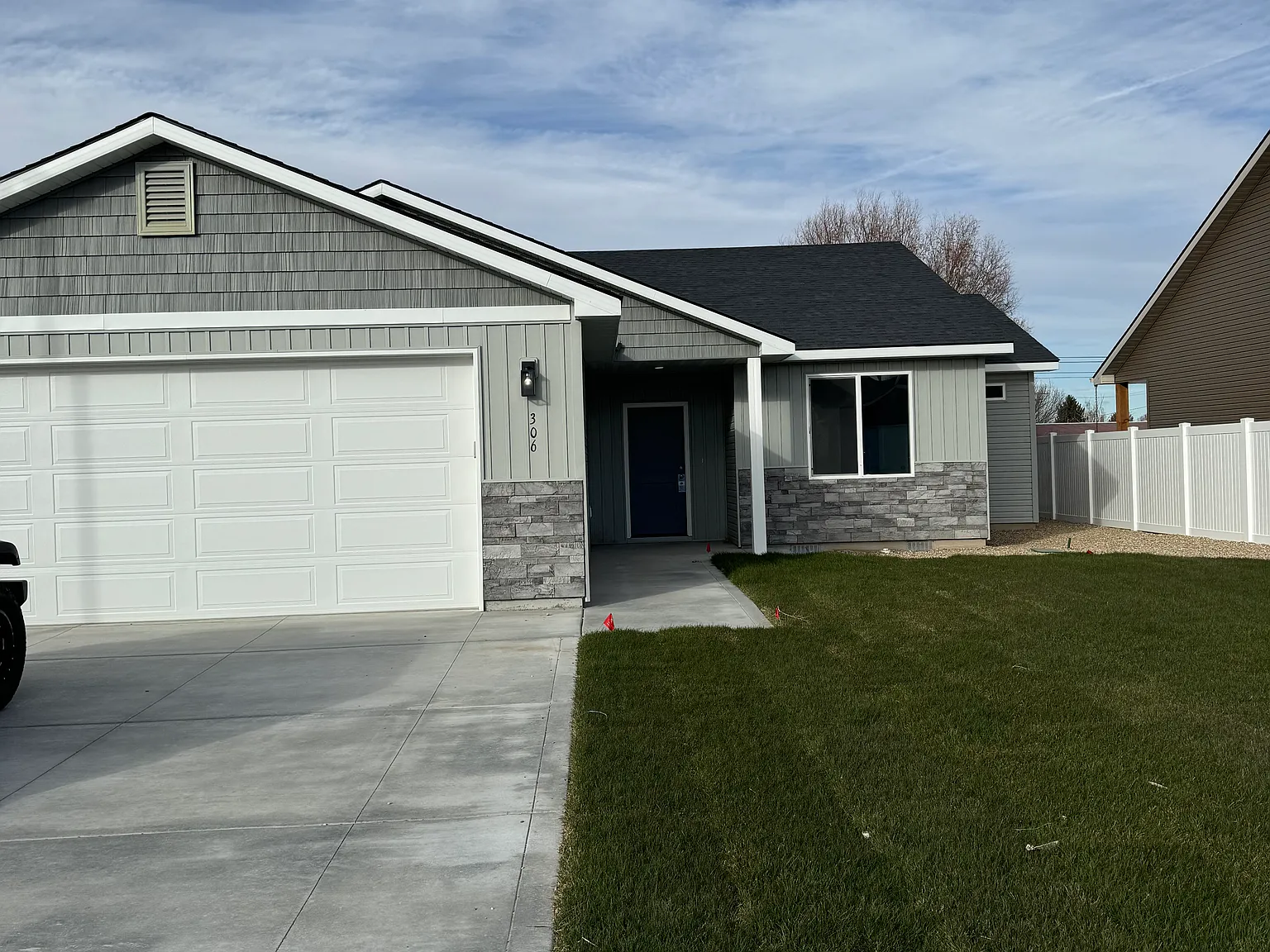 3 bed, 1500 sqft, $1,900 — Photo 1