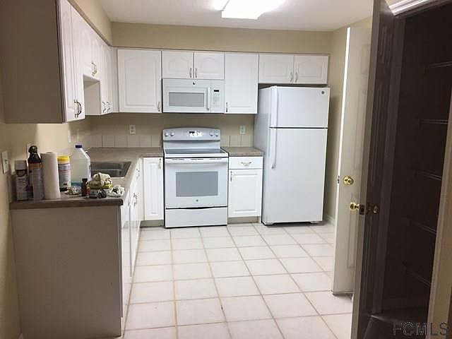 2nd image of 4 Buttonworth Dr #A