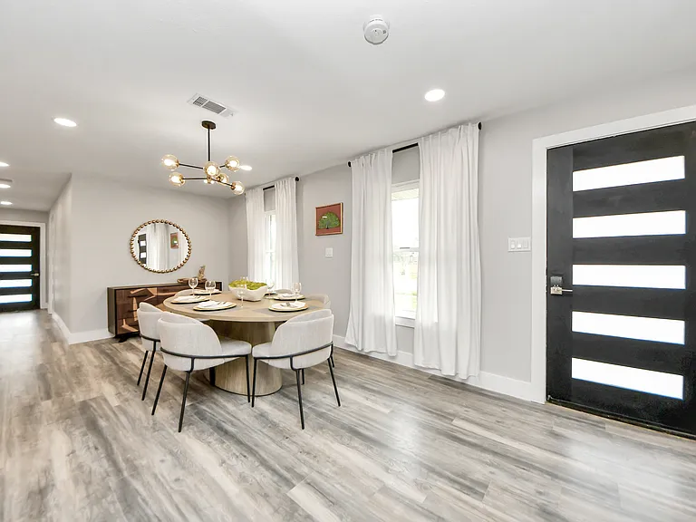 Woodcrest Dr — Photo 27