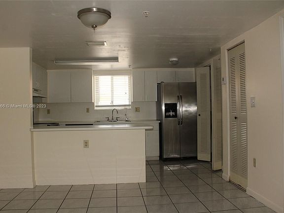 5th image of 551 NW 82nd Ave APT 519