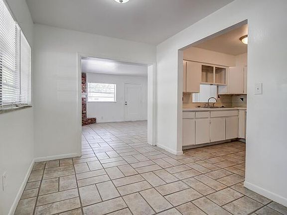 3rd image of 2613 E 99th Ave