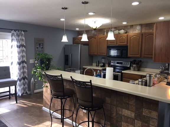 2nd image of 1333 Thompson Dr