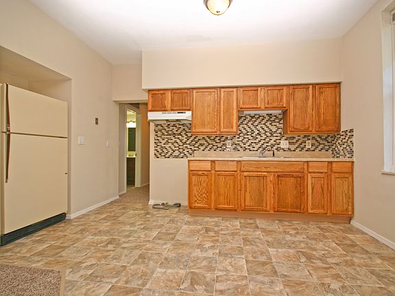 New Cabinets and Backsplash