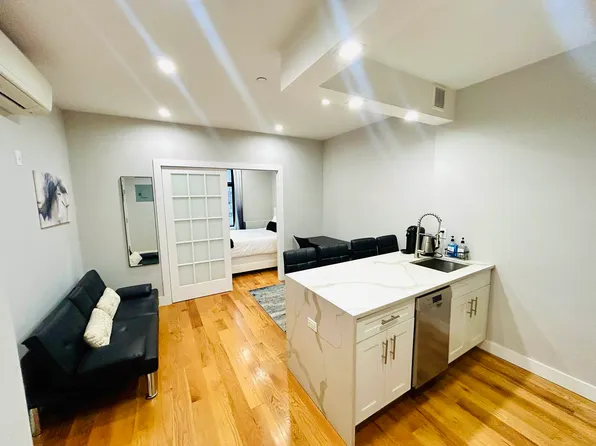 62 Somers Street image 4 of 16