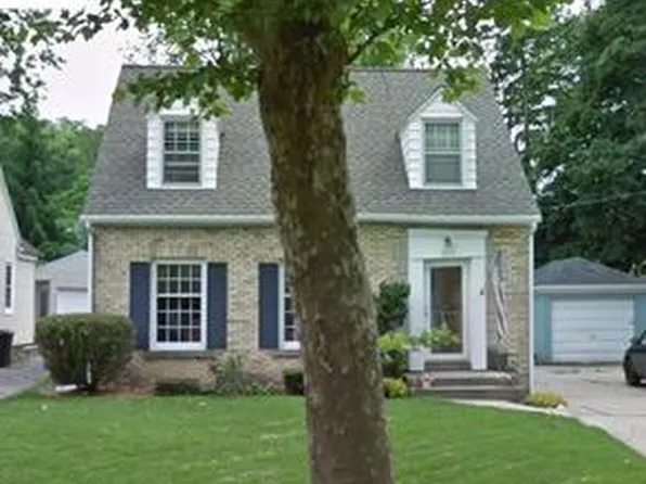 1350 Johnston St SE, Grand Rapids, MI 49507