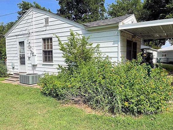 2nd image of 110 Lilac St
