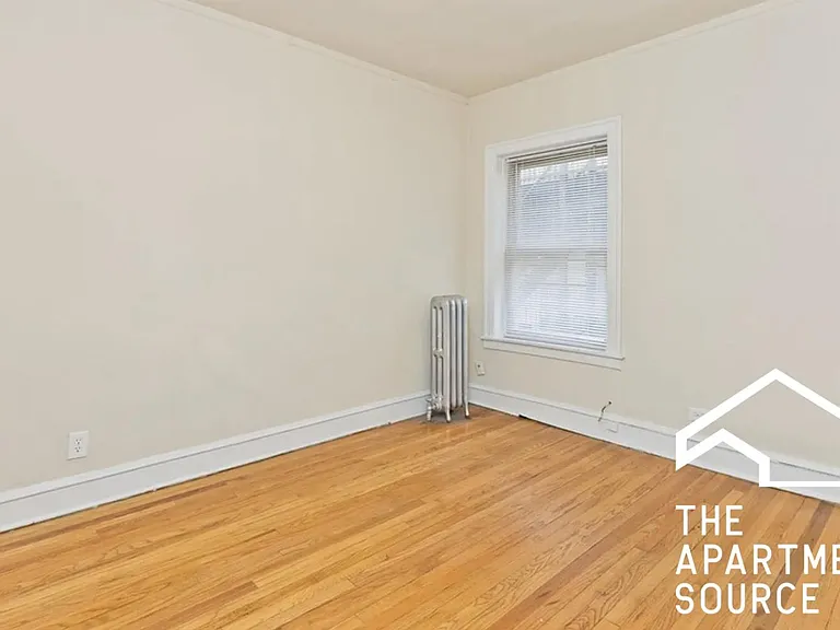 1335-37 W Touhy Ave #1N — Photo 6