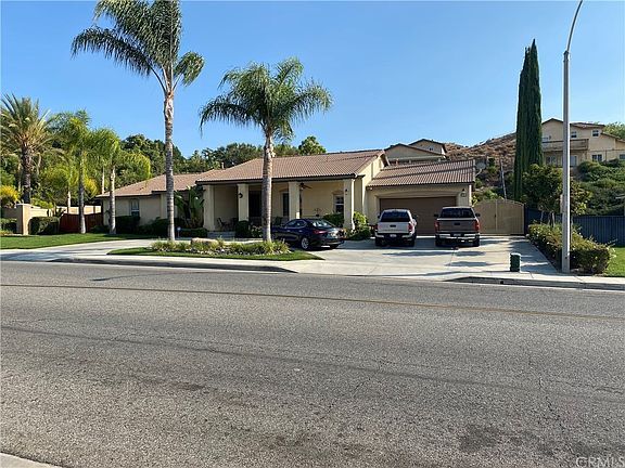 3rd image of 1352 Park Ave