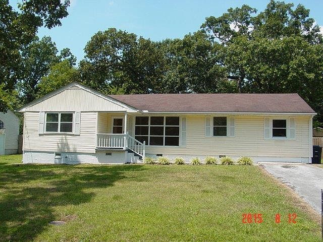 1st image of 709 S Lovell Ave