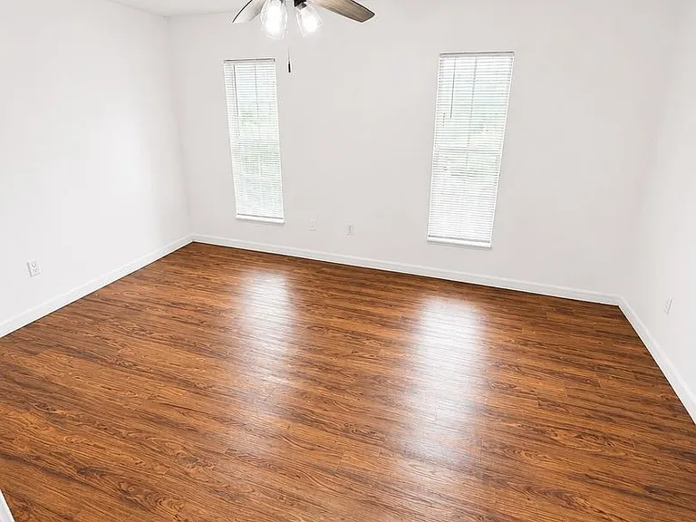 1730 NE 3rd St — Photo 5