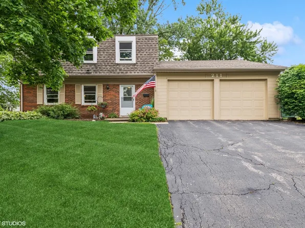 211 Wilmslow Ln, Schaumburg, IL 60194