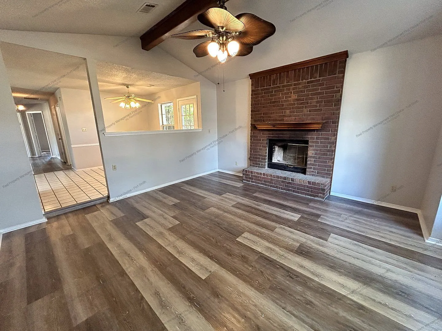 3 bed, 2.0 bath, 1245 sqft, $1,250 — Photo 3