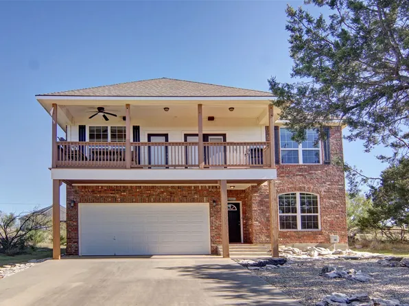 135 Coghill Dr, Graford, TX 76449