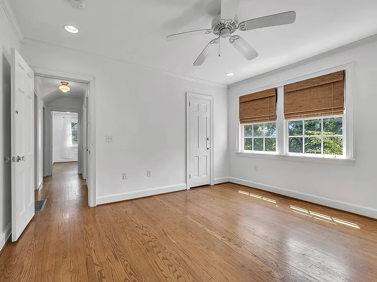 520 32nd Ave S — Photo 27