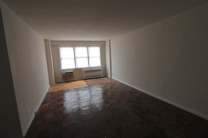 1st image of 18311 Hillside Ave APT 9K