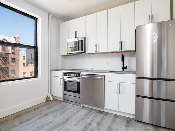 3rd image of 3404 34th Ave #1A