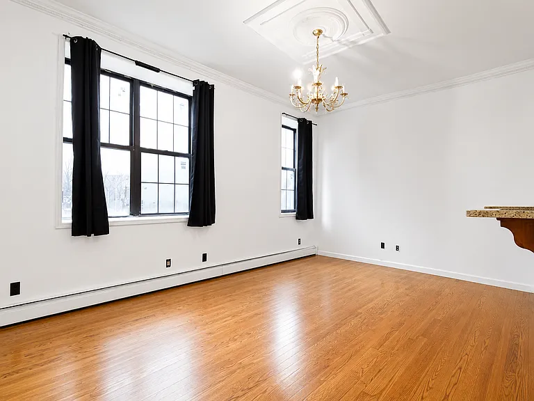 926 Broadway #2A — Photo 1
