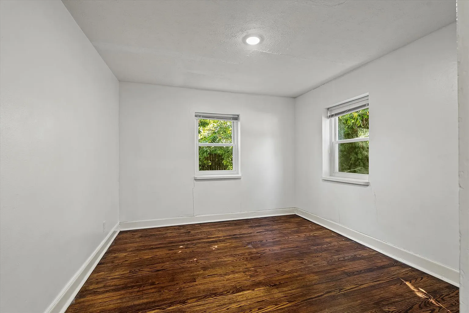 3 bed, 1030 sqft, $1,700 — Photo 4
