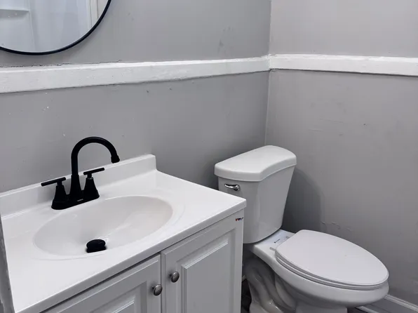 395 Orange St APT 2, Albany, NY 12206