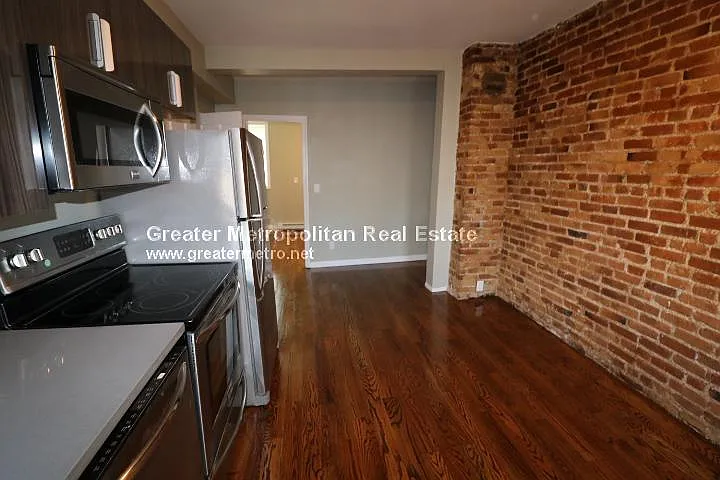 4 Michelangelo St #10 — Photo 3