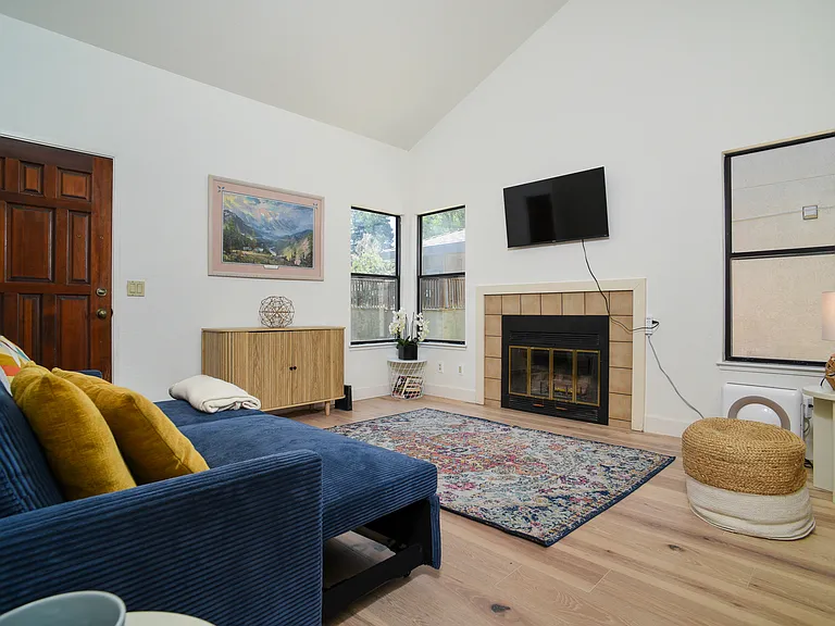 489 Cool Wind Way — Photo 7