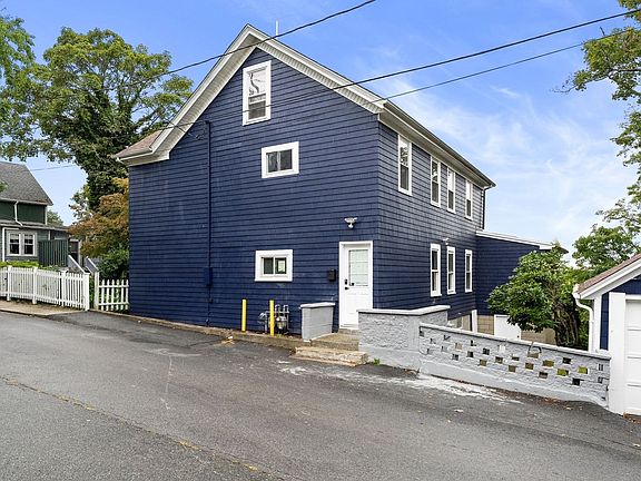 2nd image of 376 N Underwood St