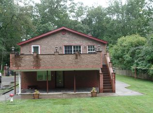 2 Butterfly Ln, Freehold, NJ 07728