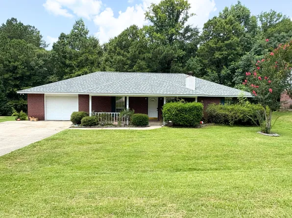 930 Southeast Cir, Hattiesburg, MS 39402