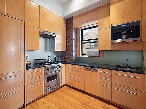 5th image of 135 W 16th St #668