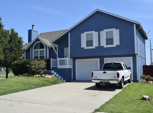 17301 S Ingrid St, Gardner, KS 66030