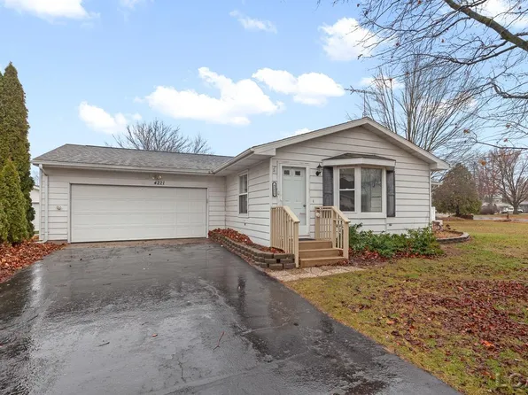 4221 Haven Ct, Adrian, MI 49221