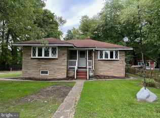 947 Thompson Blvd, Essex, MD 21221