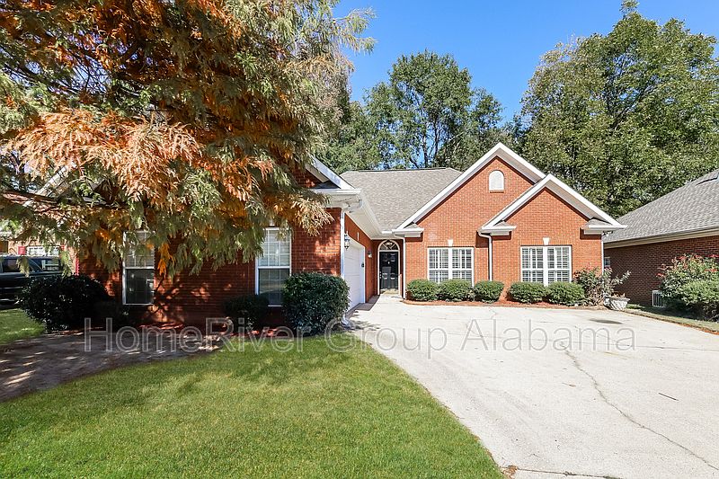 1st image of 4625 Highgrove Dr