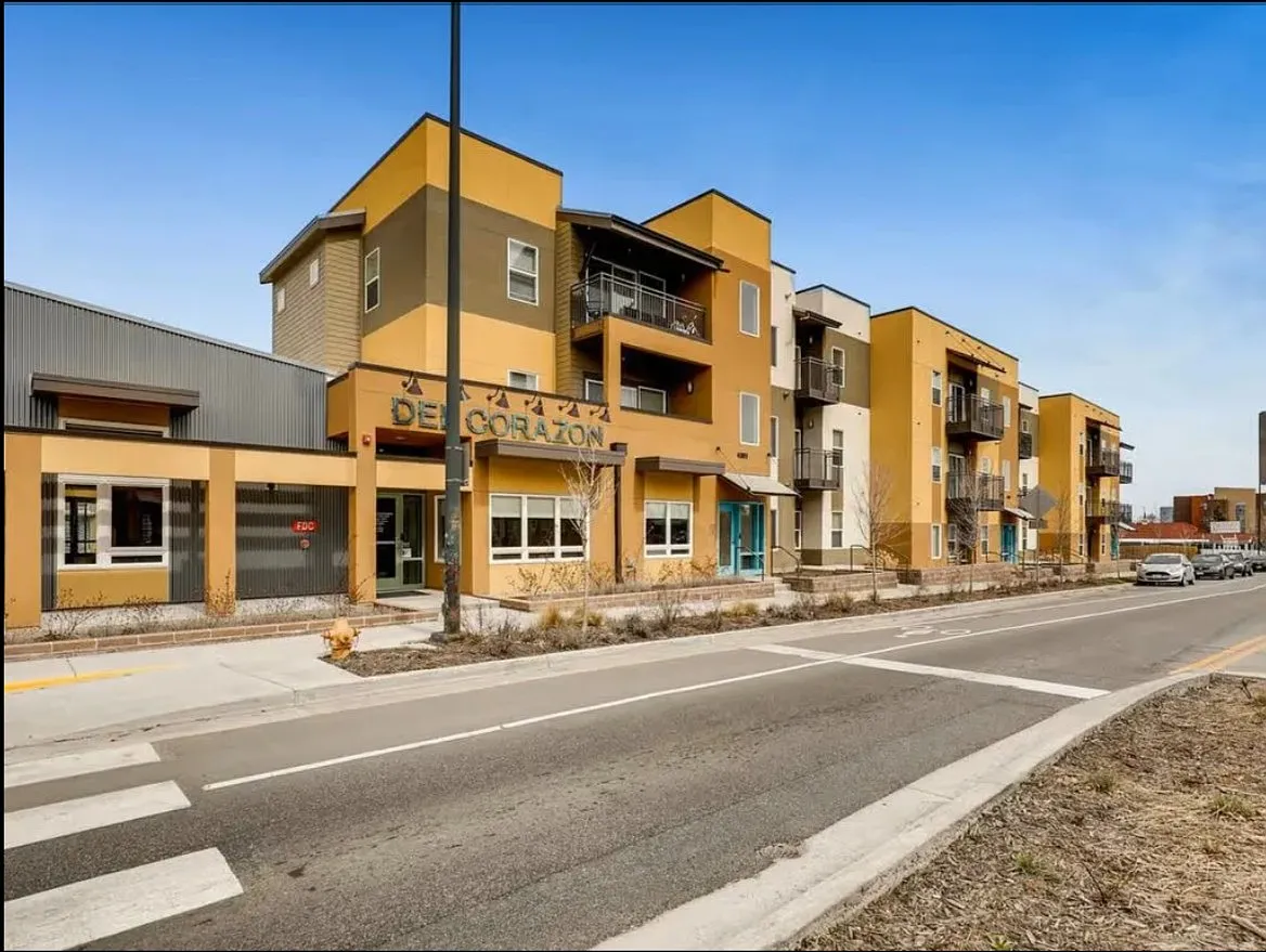 Del Corazon Apartments — Photo 4