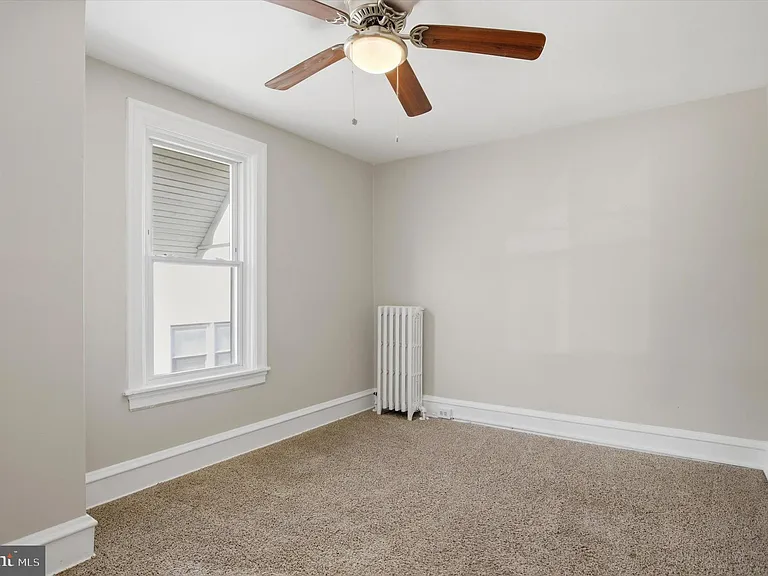 226 N Warren St — Photo 16