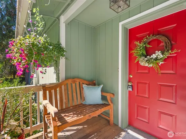 10205 317th Avenue NE, Carnation, WA 98014