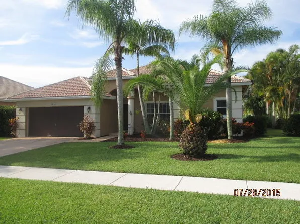 10664 Paso Fino Dr, Lake Worth, FL 33449