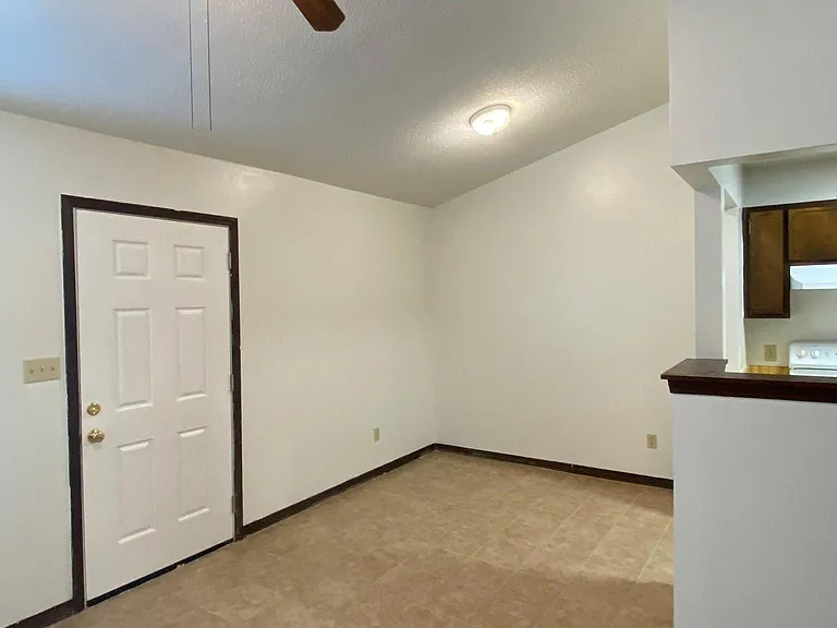 463 Stara Cir #A — Photo 11