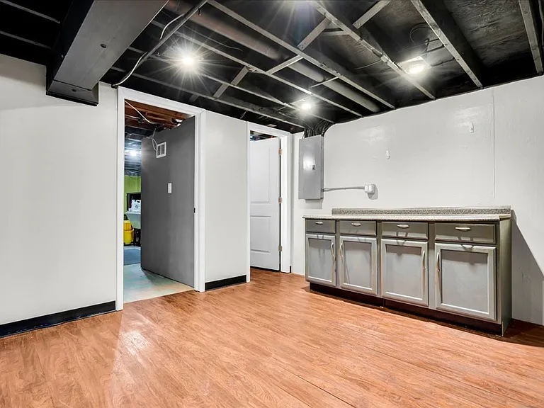 1554 Cynthia Ave — Photo 19