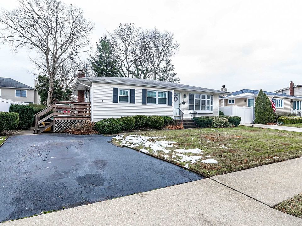 118 Rhode Island Ave, Massapequa, NY 11758 Zillow