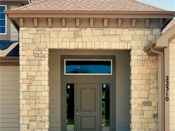 22310 W 76th St, Shawnee, KS 66227