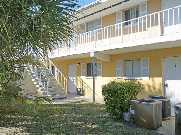 1501 Crescent Circle #A1, Lake Park, FL 33403
