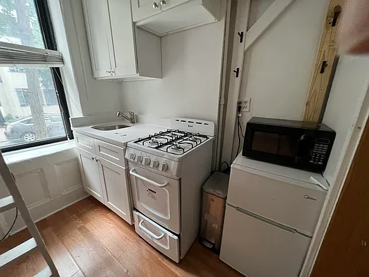 Rented by Triumph Property Group | media 19