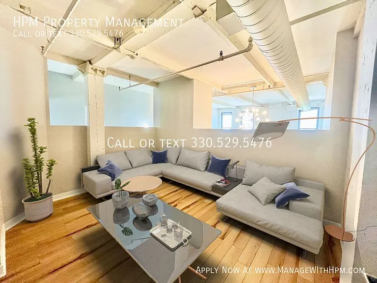 1133 W 9th Street — Photo 29