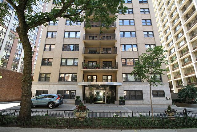 1st image of 1350 N Astor St APT 10C