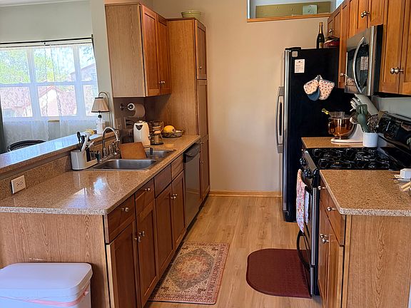 3rd image of 2322 Long Ave